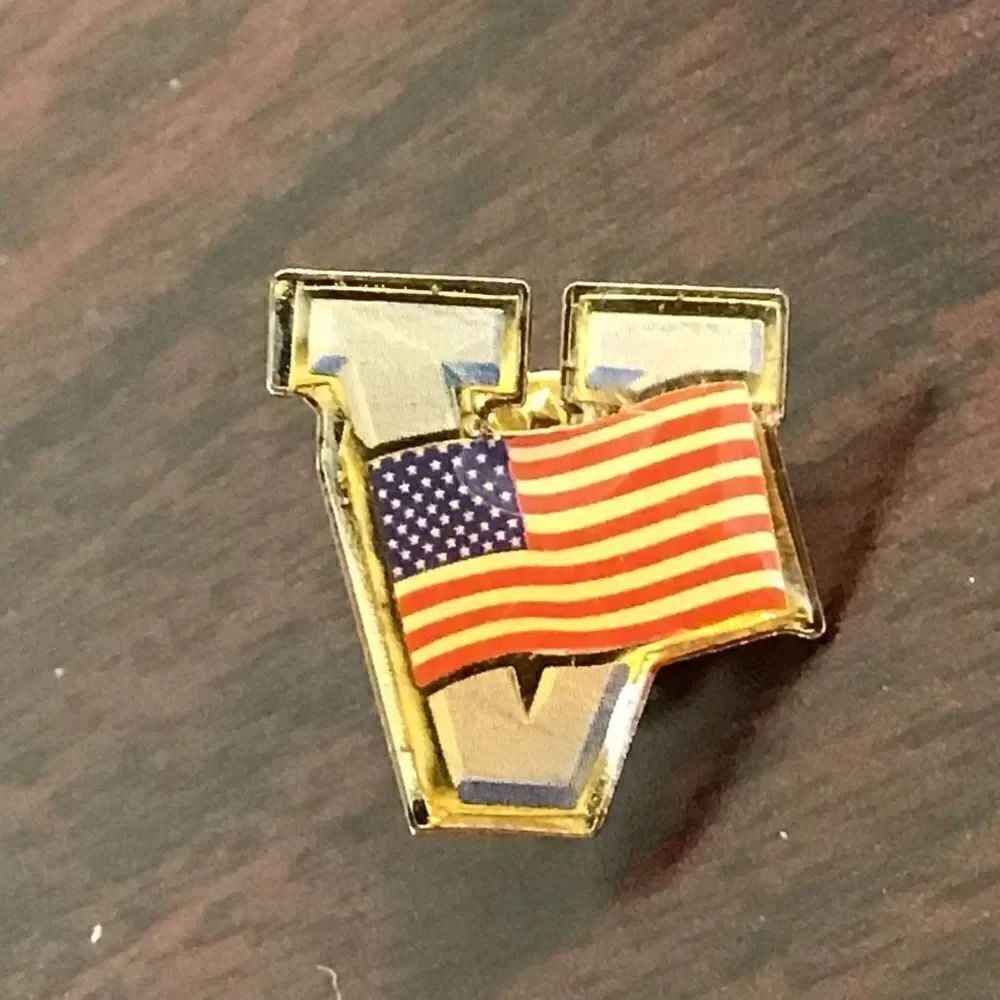 Victory pin From Georgia estate sale ￼